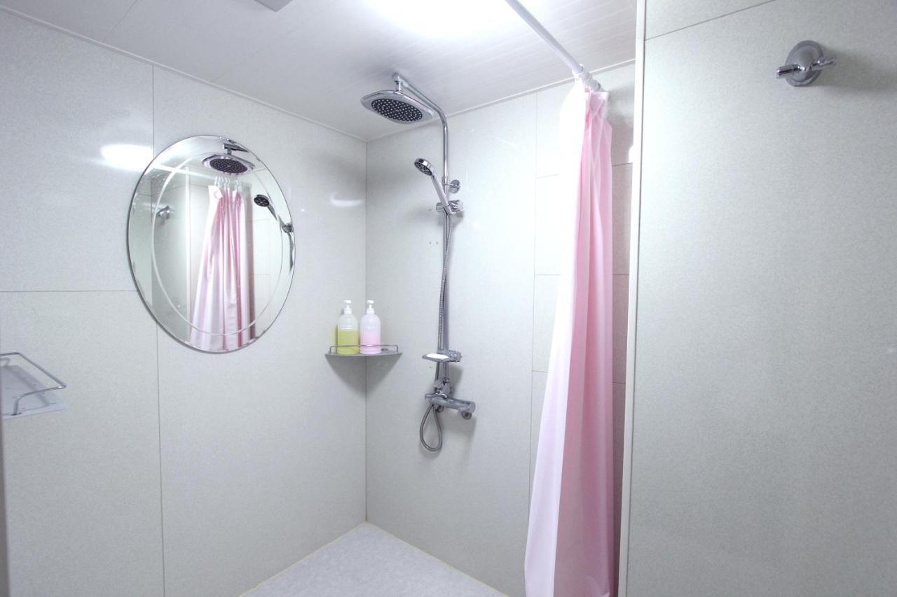 I Osaka House Hotell Eksteriør bilde