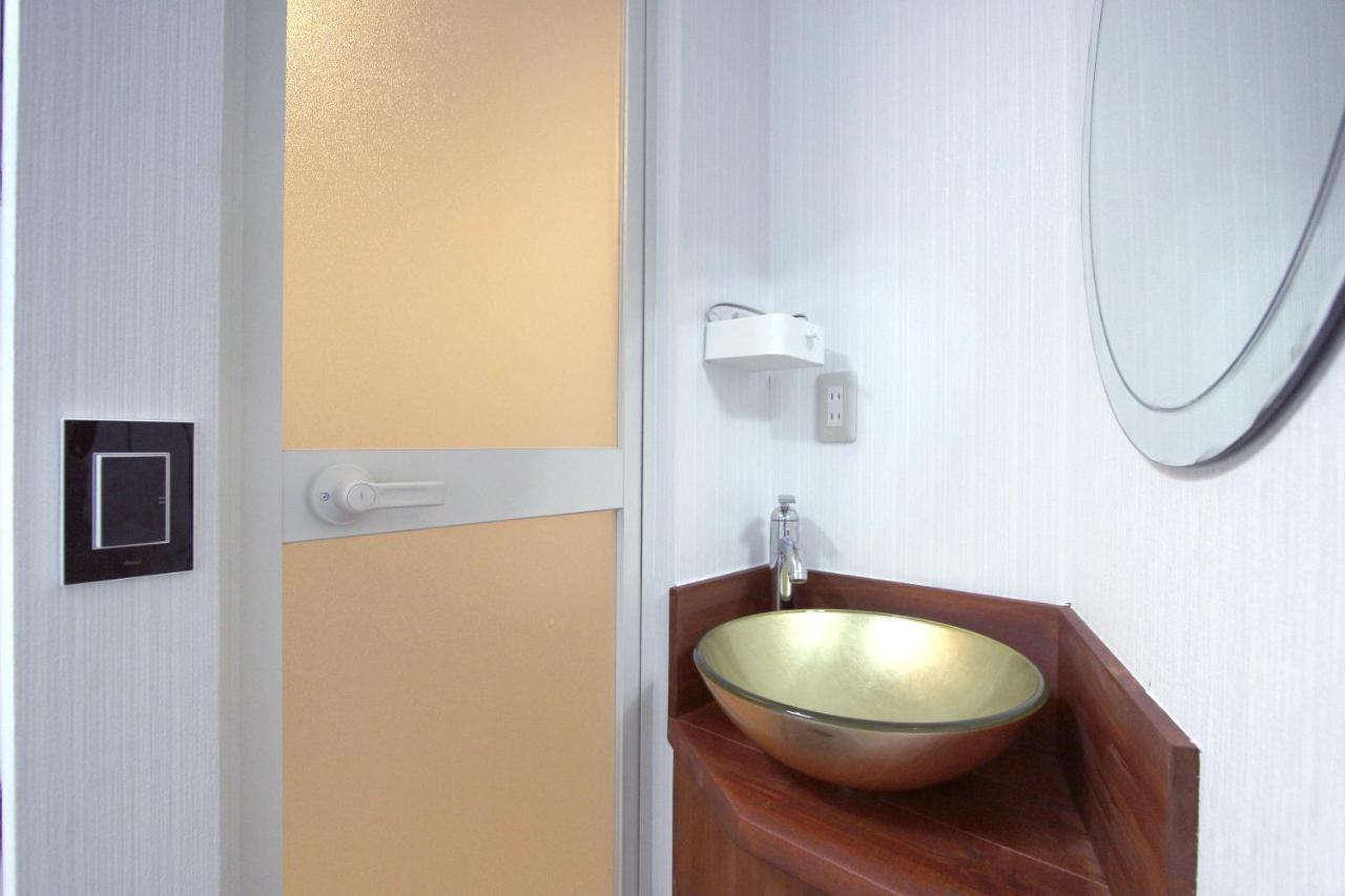 I Osaka House Hotell Eksteriør bilde