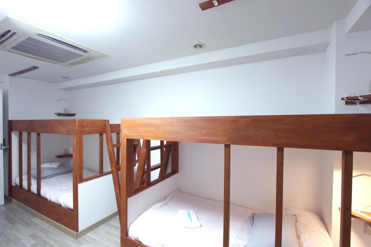 I Osaka House Hotell Eksteriør bilde
