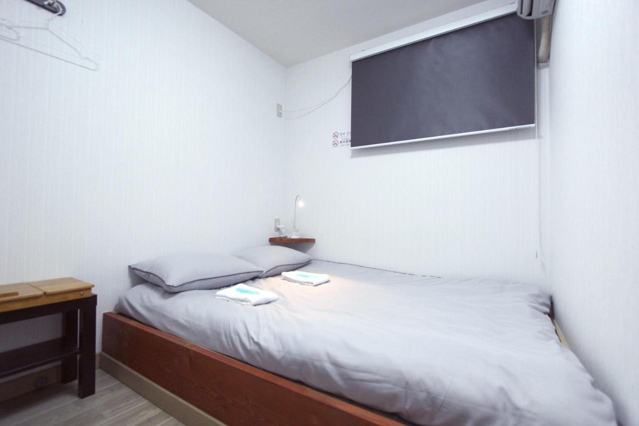 I Osaka House Hotell Eksteriør bilde